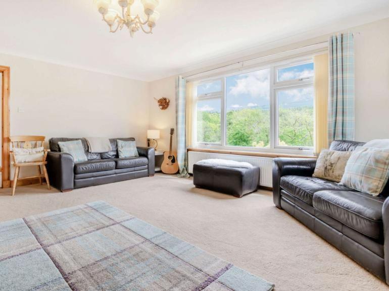 3 Bedroom Luxury Home, Hot Tub, Stunning Views Of Killin, Sitting On The River Dochart Exteriér fotografie